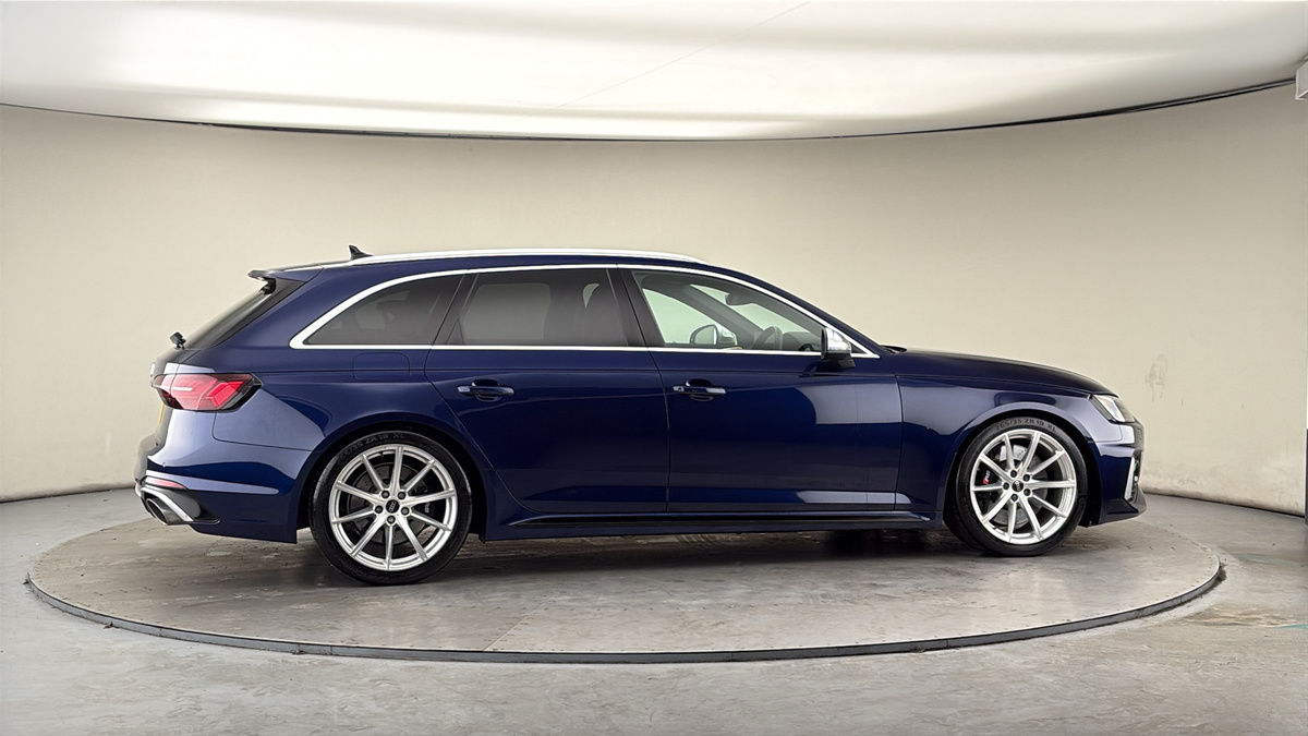 More views of Audi RS4 Avant