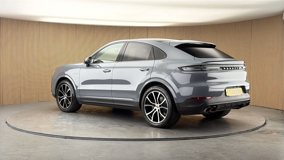 More views of Porsche Cayenne