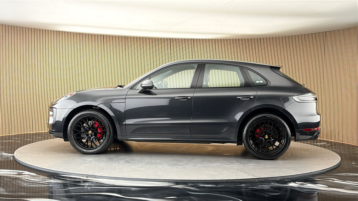 More views of Porsche Macan