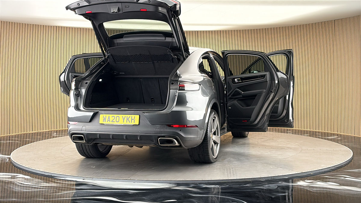 More views of Porsche Cayenne