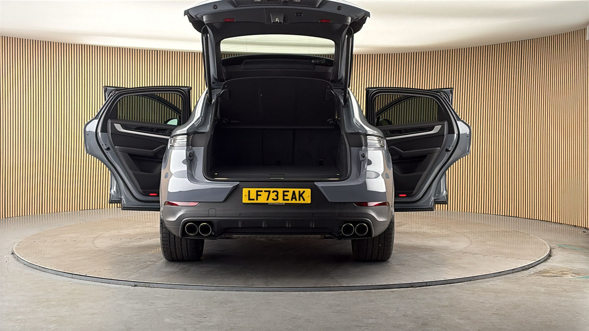 More views of Porsche Cayenne