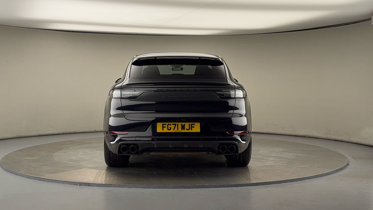Porsche Cayenne Image 4