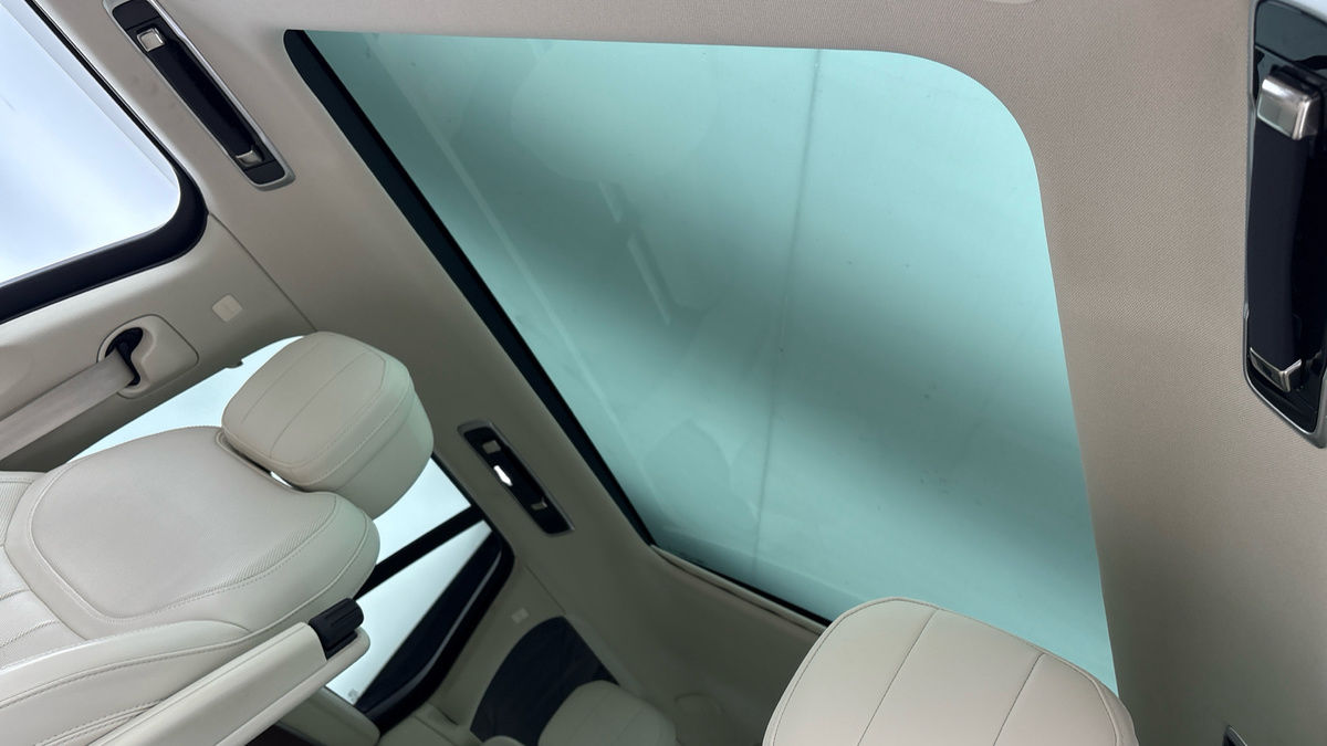 Land Rover Range Rover Image 6