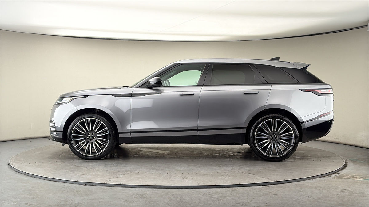 Land Rover Range Rover Velar Image 15