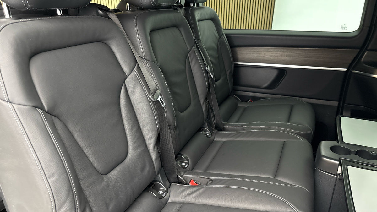 Mercedes-Benz V Class Image 9