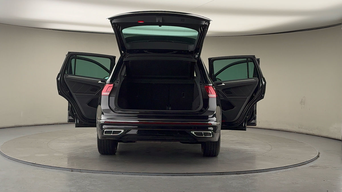 More views of Volkswagen Tiguan