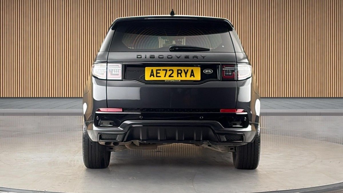 Land Rover Discovery Sport Image 4