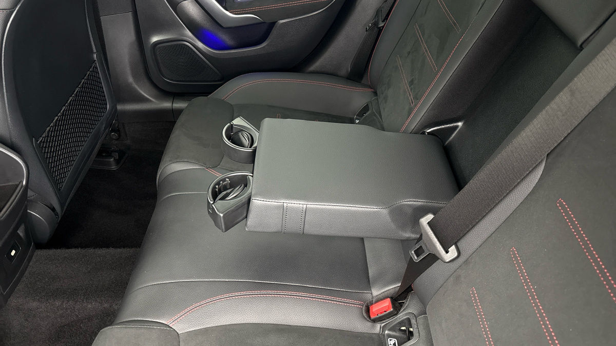 Mercedes-Benz CLA Image 9