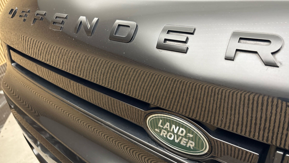 Land Rover Defender 90 Image 24