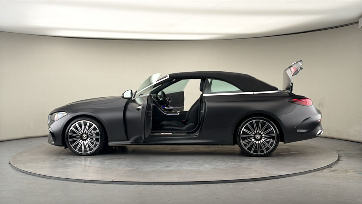 More views of Mercedes-Benz CLE