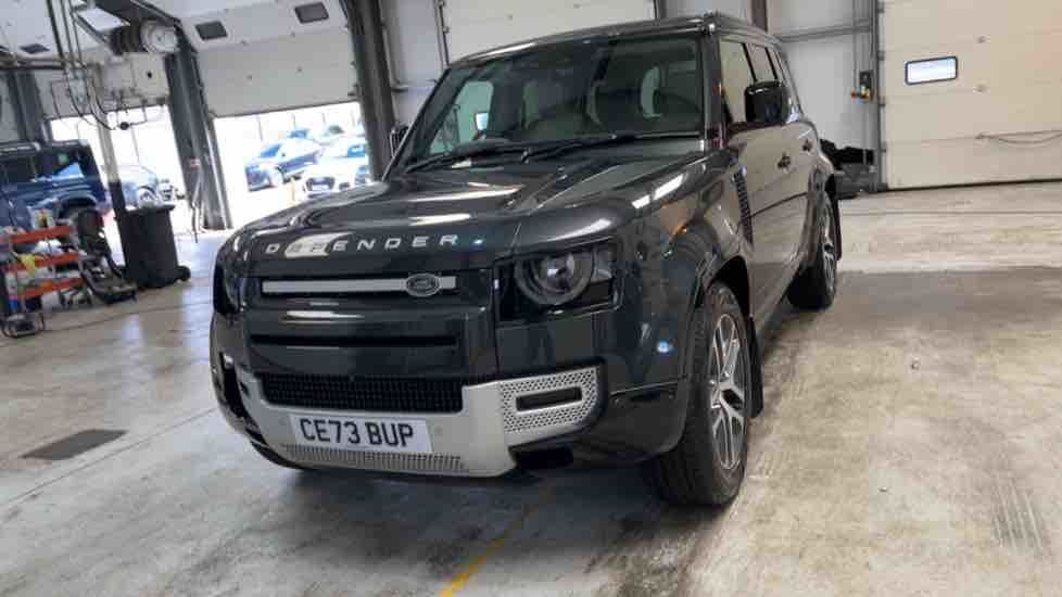 More views of Land Rover Defender 110