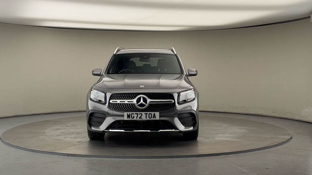 Mercedes-Benz GLB Image 3