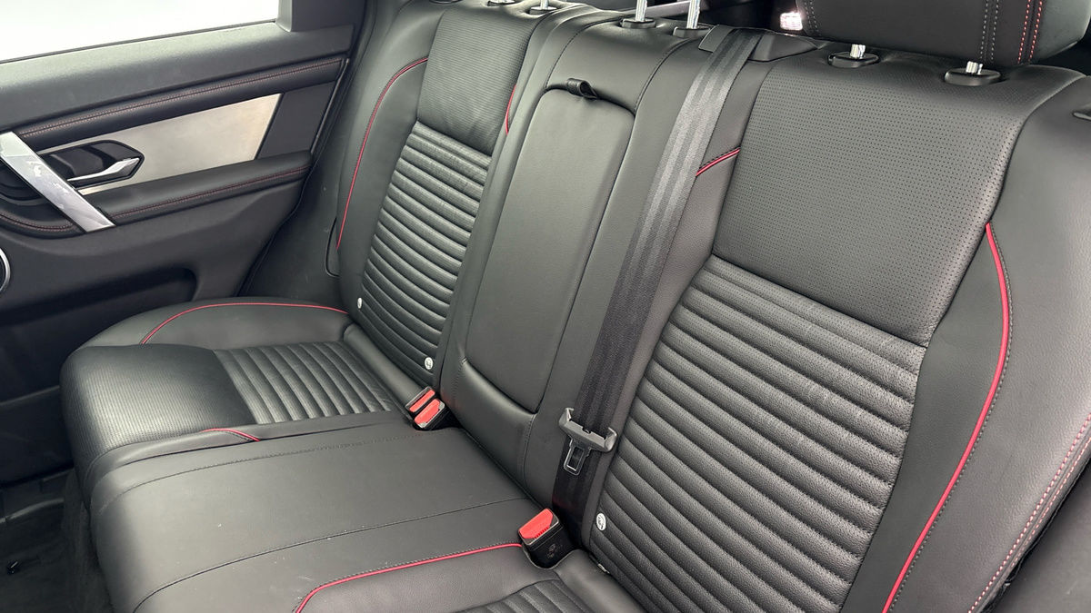 Land Rover Discovery Sport Image 8