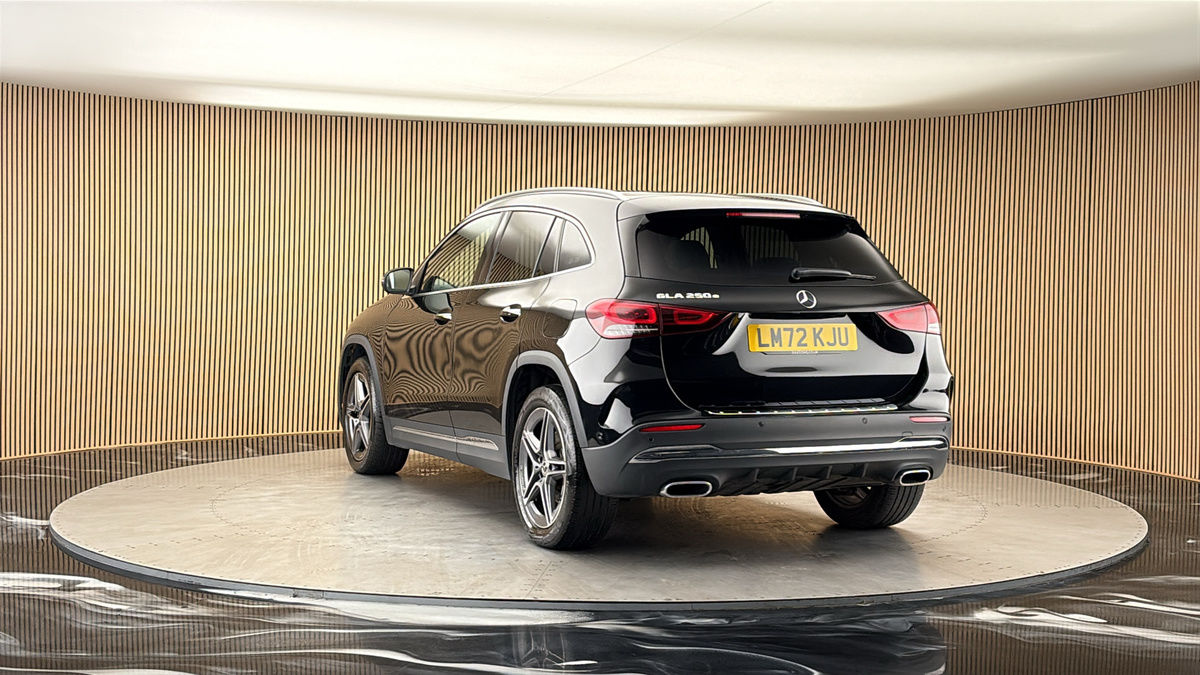 More views of Mercedes-Benz GLA