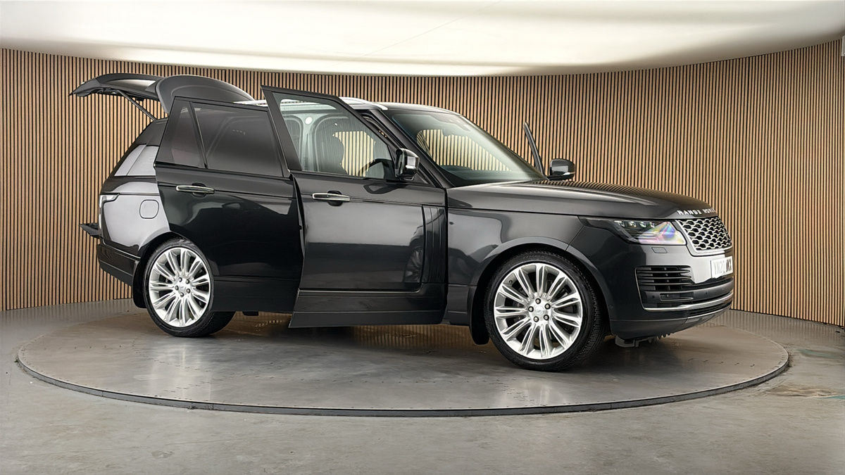 More views of Land Rover Range Rover