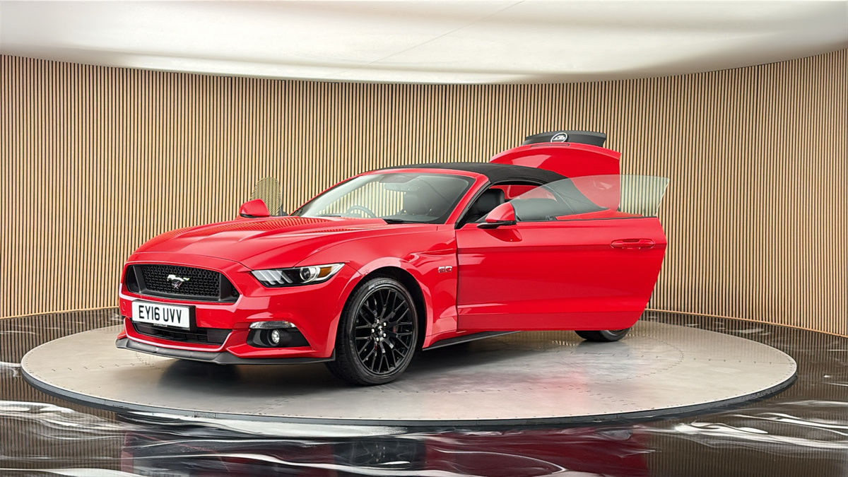 Ford Mustang Image 22