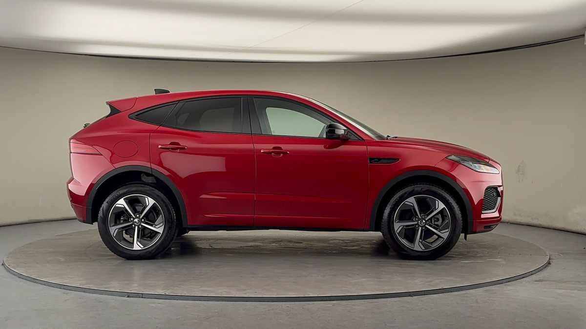 Jaguar E-PACE Image 16