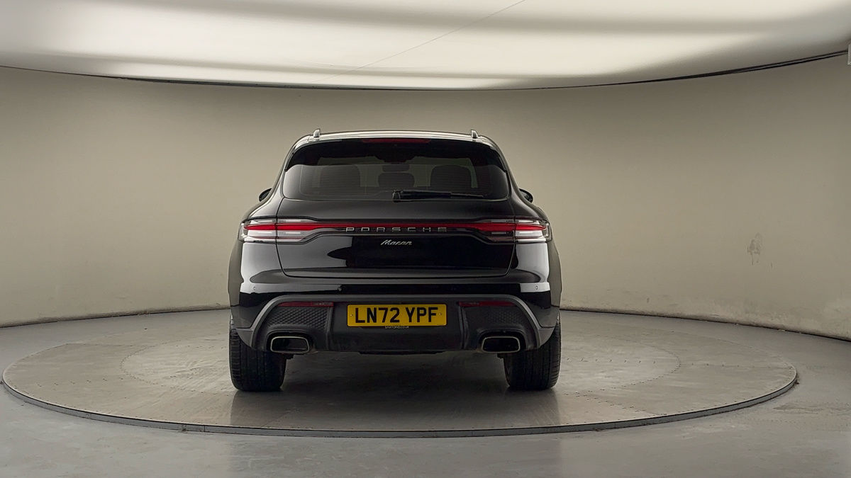 Porsche Macan Image 4