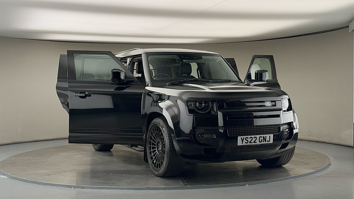 More views of Land Rover Defender 110