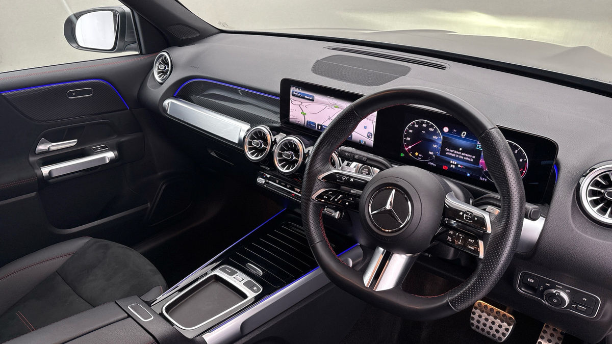 Mercedes-Benz GLB Image 5