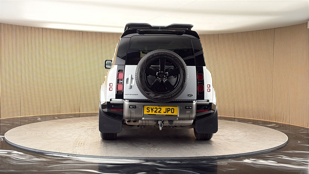 More views of Land Rover Defender 110
