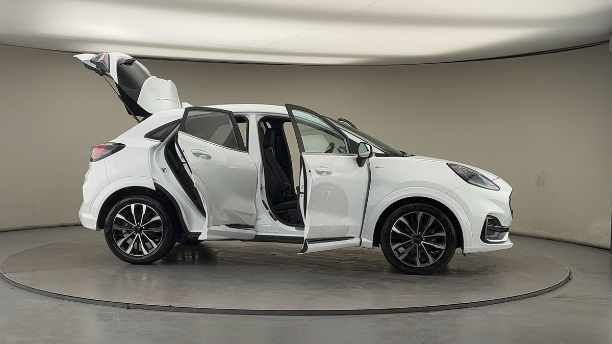 More views of Ford Puma