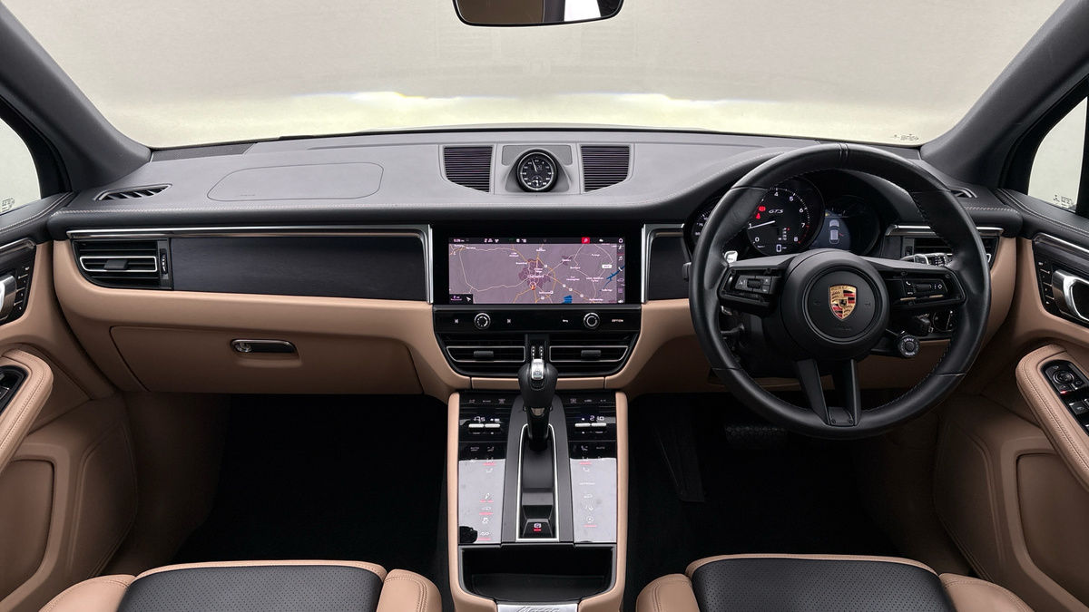 Porsche Macan Image 12