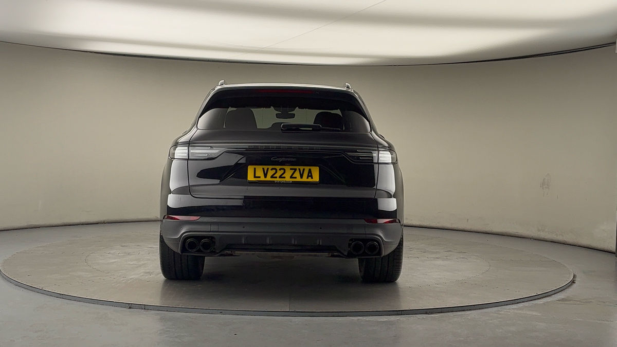 Porsche Cayenne Image 4