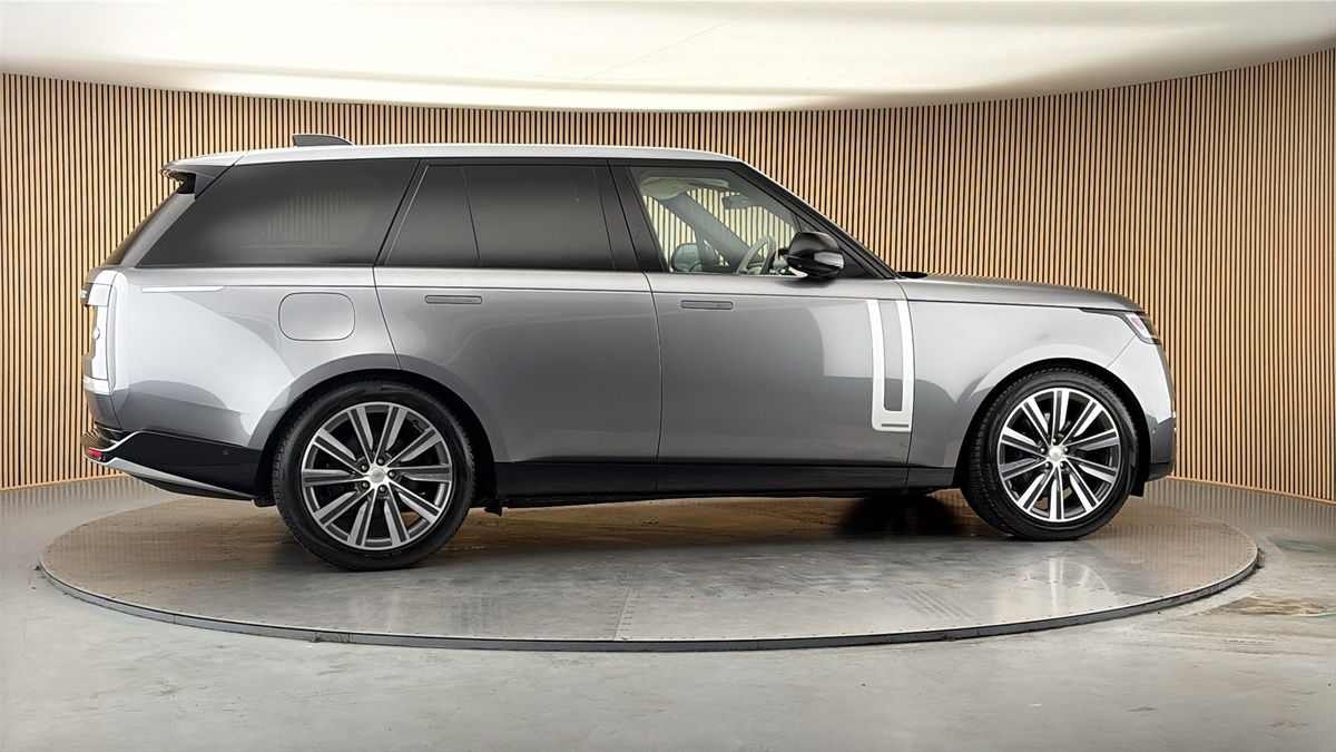 More views of Land Rover Range Rover