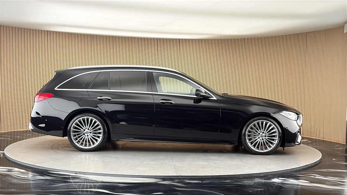 Mercedes-Benz C Class Image 16