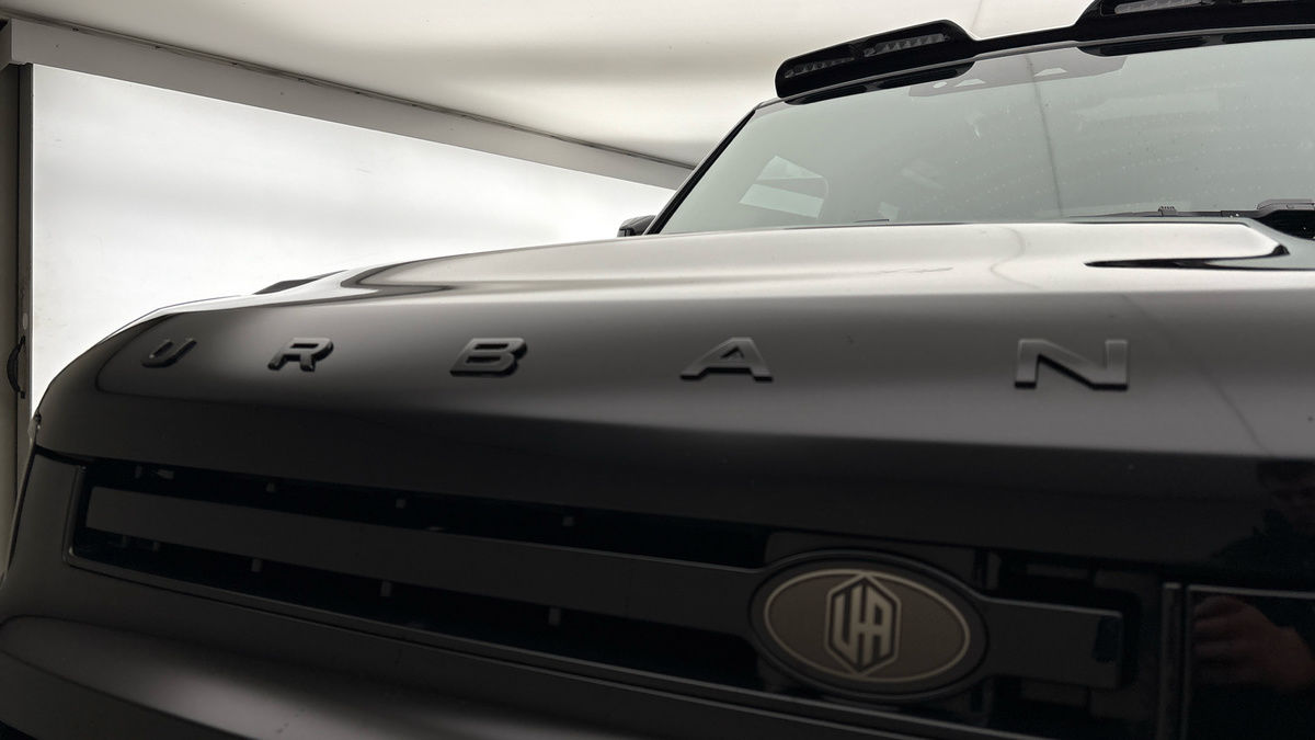 Land Rover Defender 90 Urban Image 24
