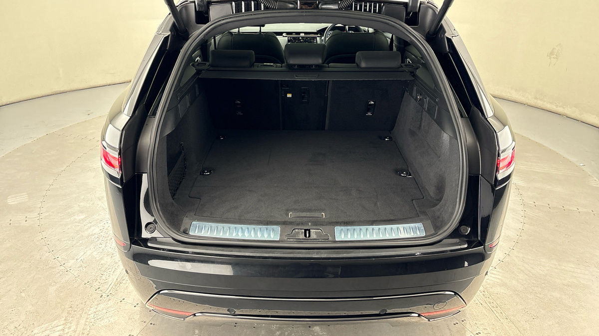 Land Rover Range Rover Velar Image 11