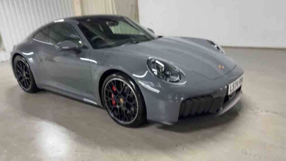 More views of Porsche 911