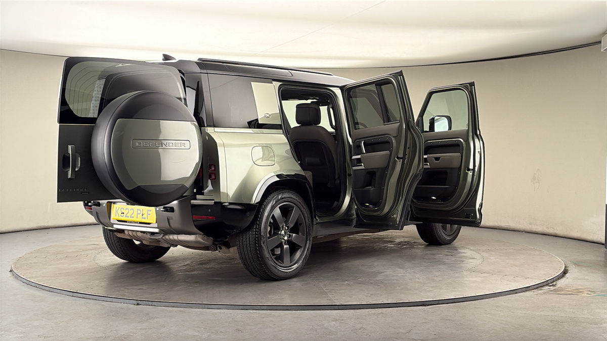 More views of Land Rover Defender 110