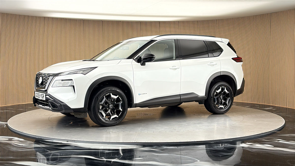 More views of Nissan X-Trail