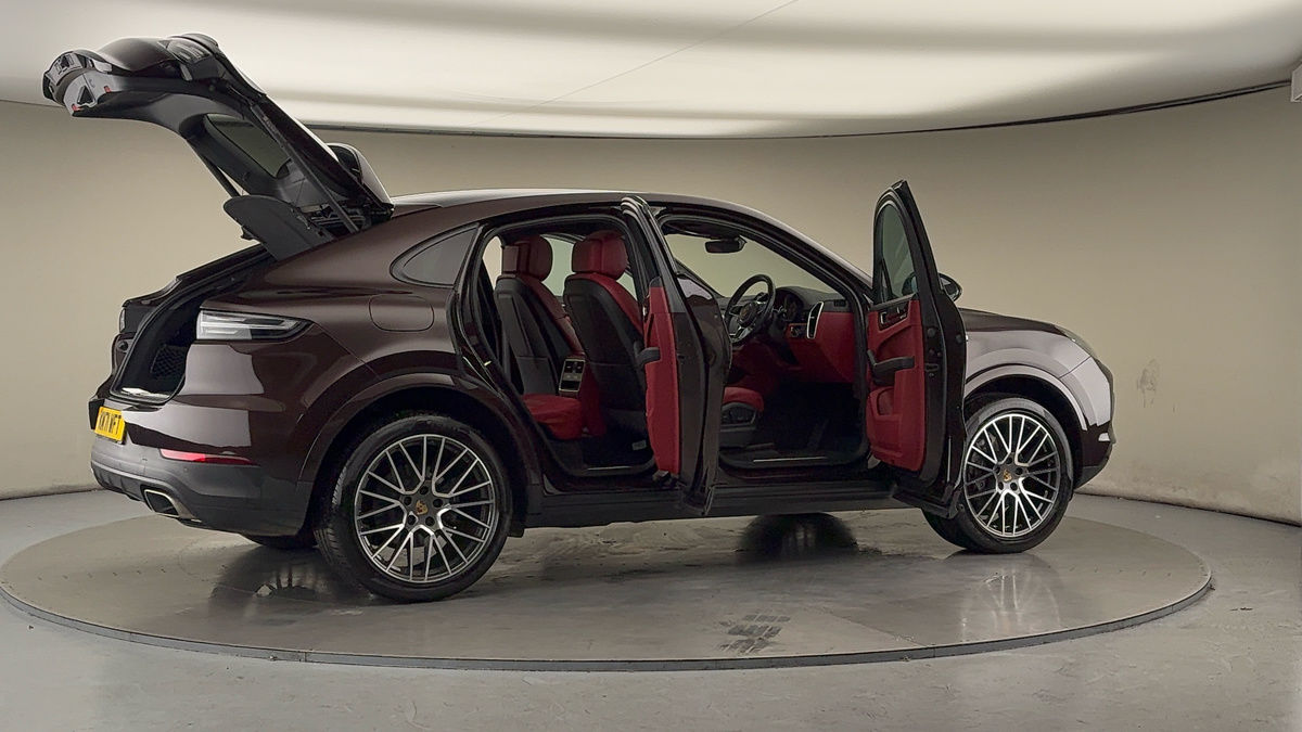 More views of Porsche Cayenne