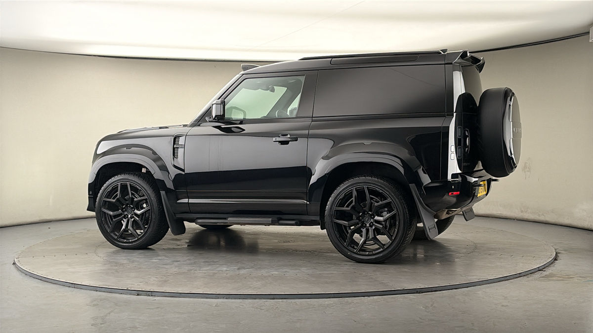 More views of Land Rover Defender 90