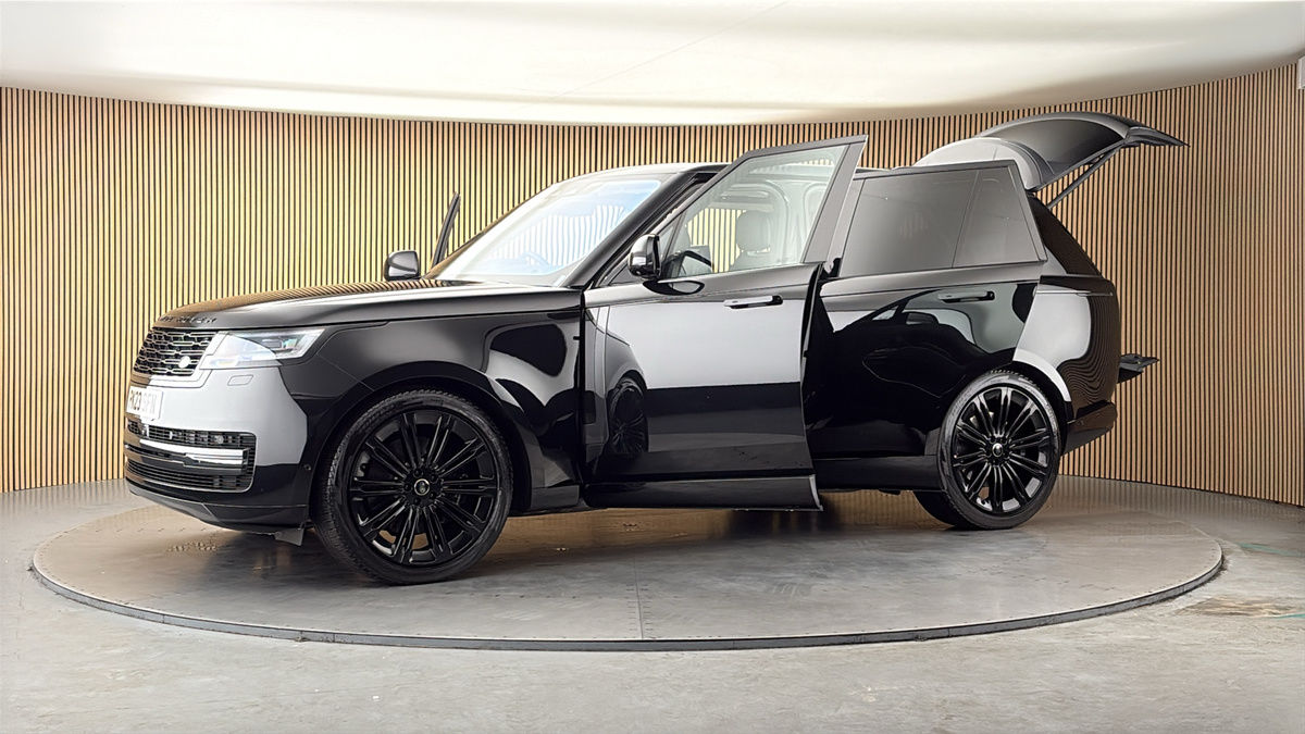 More views of Land Rover Range Rover