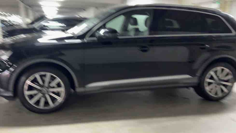 More views of Audi Q7