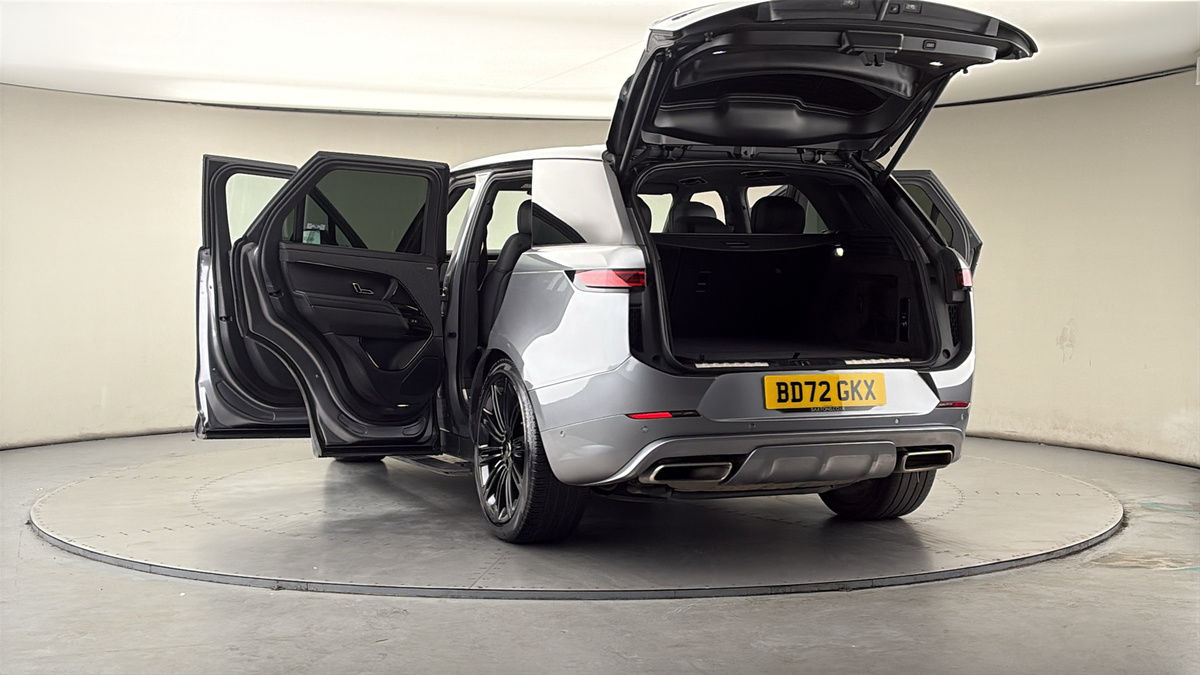 More views of Land Rover Range Rover Sport