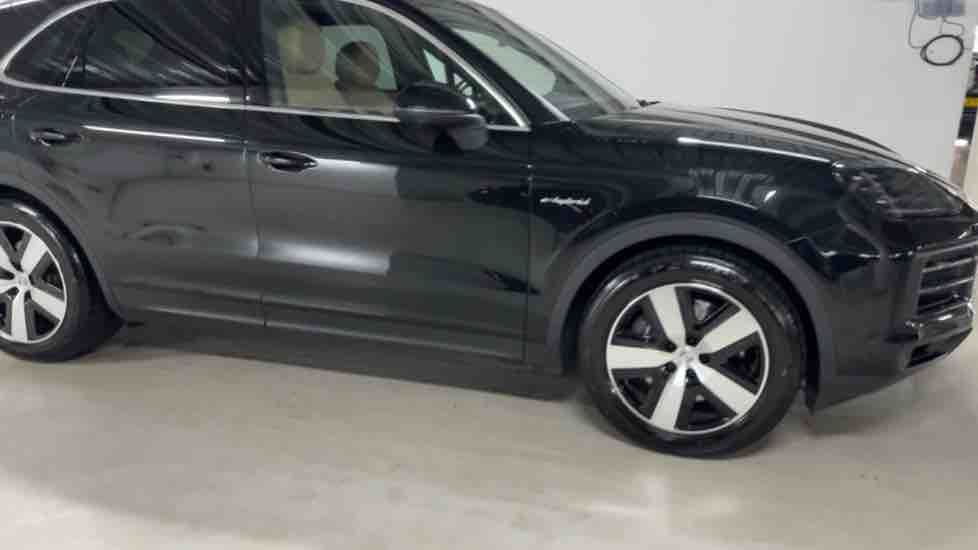 More views of Porsche Cayenne