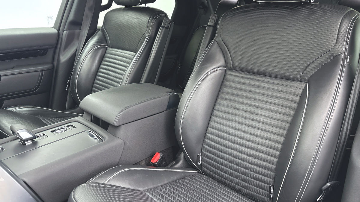 Land Rover Discovery Image 7