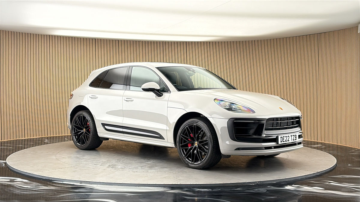 More views of Porsche Macan