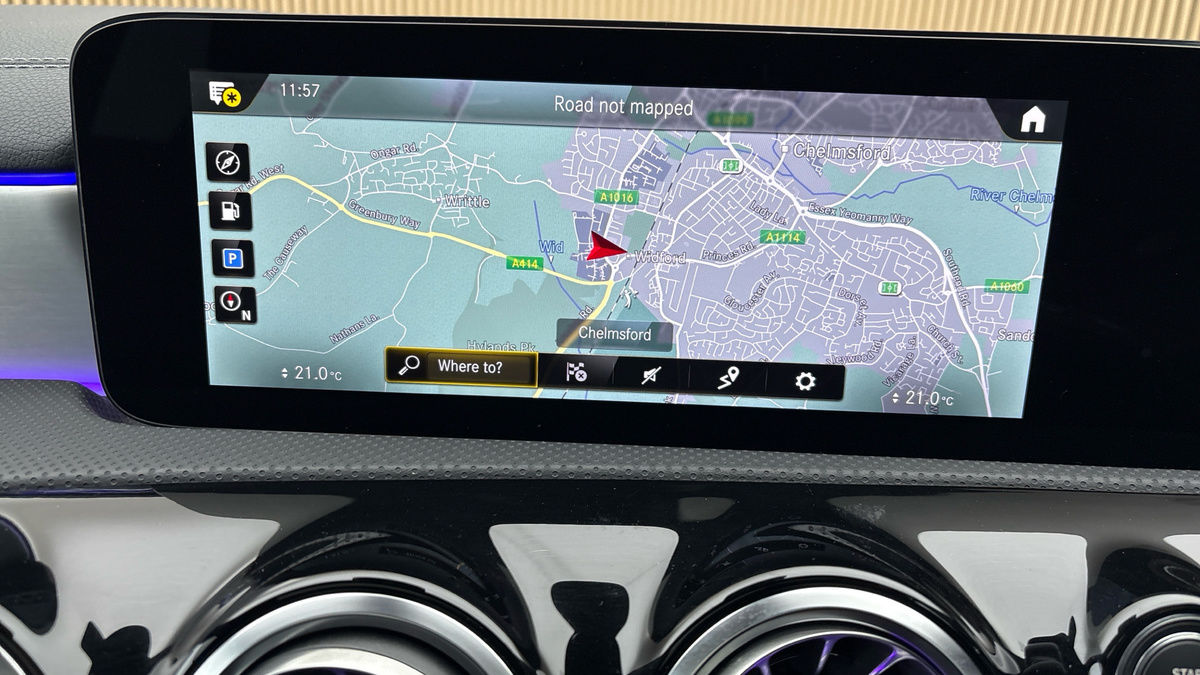 Mercedes-Benz CLA Image 17