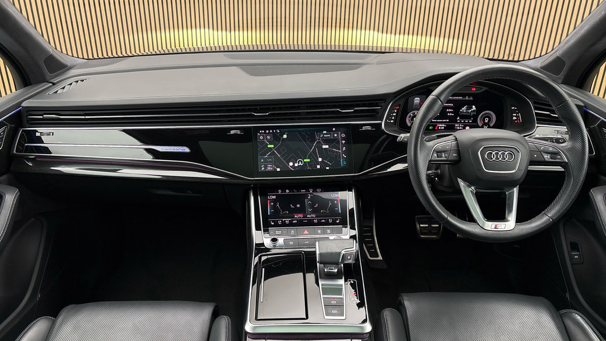 Audi Q7 Image 12