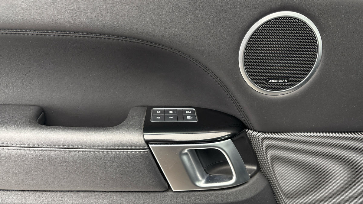Land Rover Range Rover Sport Image 19
