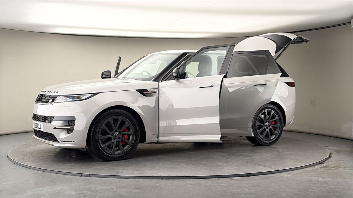 More views of Land Rover Range Rover Sport