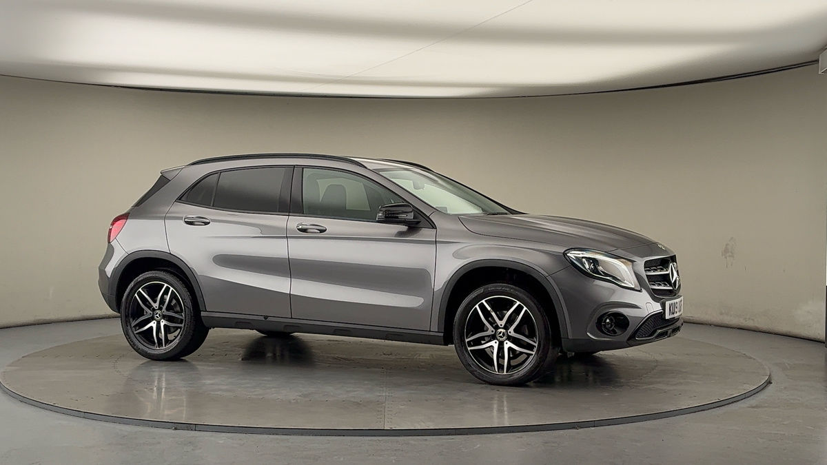 More views of Mercedes-Benz GLA
