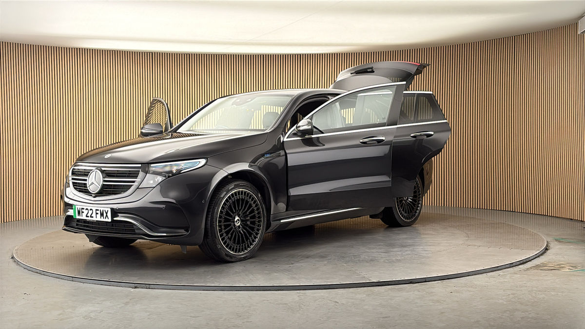 More views of Mercedes-Benz EQC