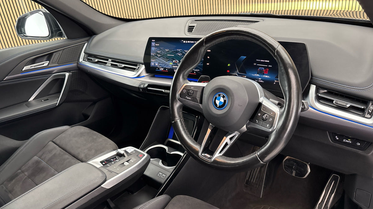 BMW iX1 Image 5